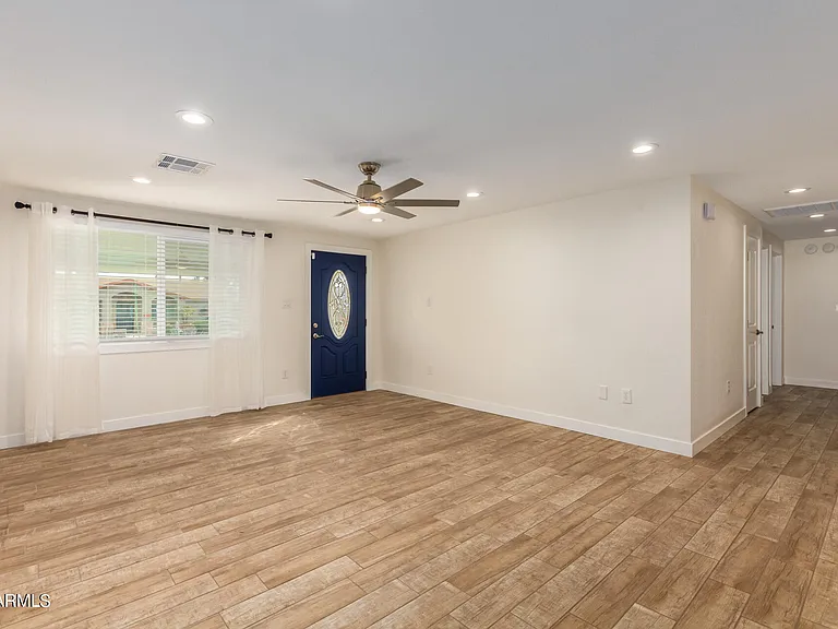 13838 N 37th Way — Photo 4
