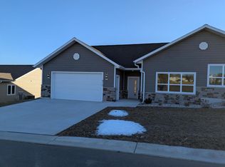410 Louis Ln, Baraboo, WI 53913