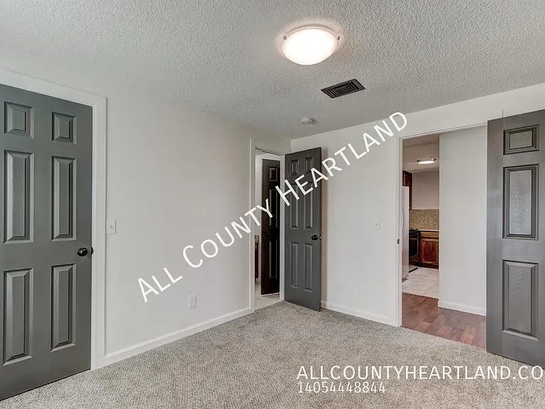 2121 Meench Dr — Photo 16