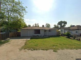690 S Valencia Blvd, Woodlake, CA