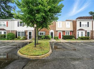 590 Tenbee Ln, Virginia Beach, VA 23451