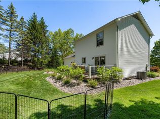 12 Calman Pl, Canandaigua, NY 14424