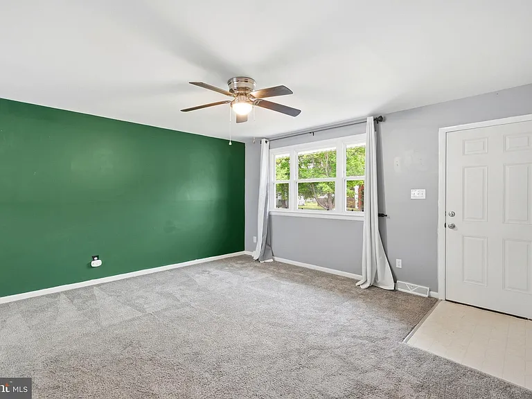 6743 Amherst Rd — Photo 3
