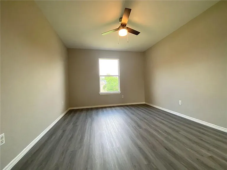 504 Debra Dr — Photo 20