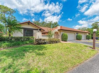 5649 Golf Pointe Dr, Sarasota, FL 34243