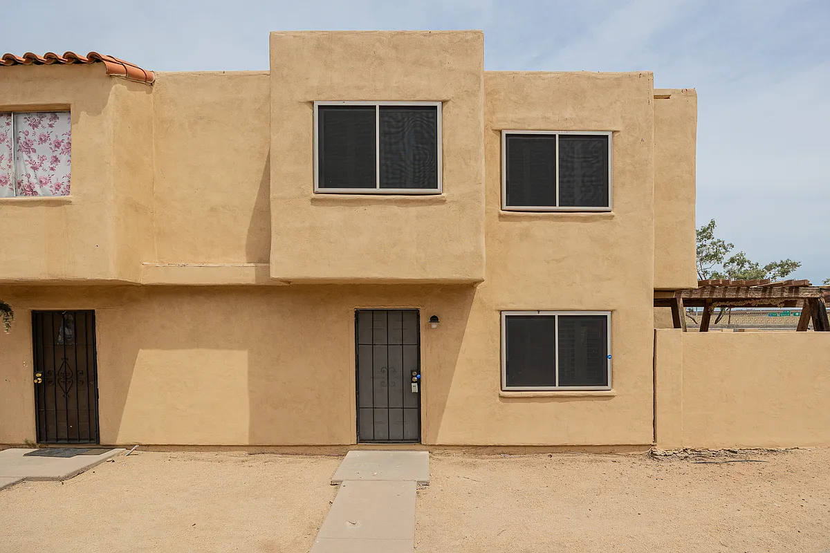 Building Photo - 4615 E Jones Ave
