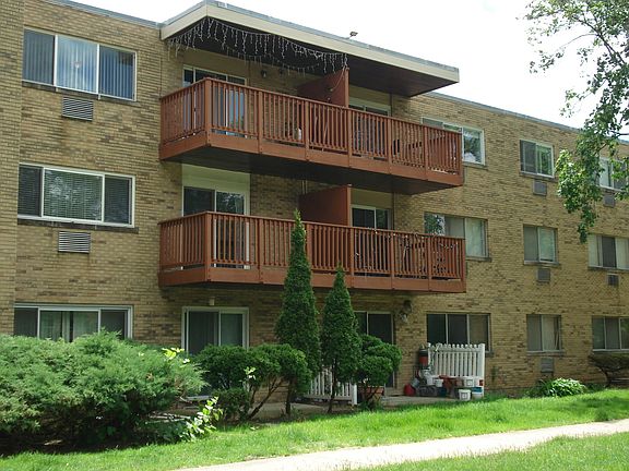 3rd image of 712 Dempster St APT F110