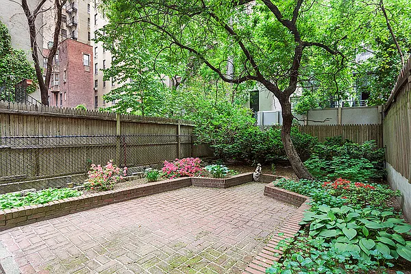 Sold by Vandenberg | media 6