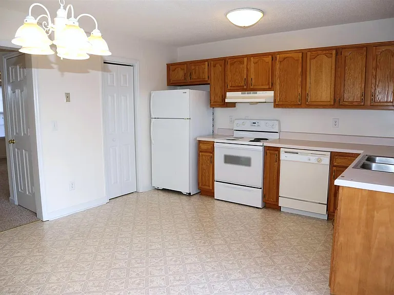103 W Ivybridge Dr — Photo 8