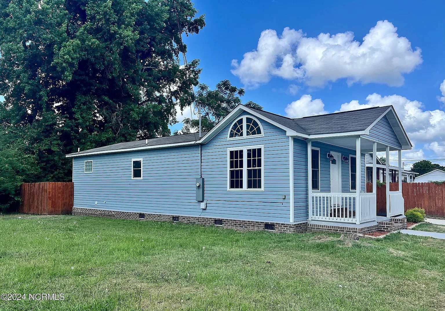 3 bed, 1122 sqft, $1,600 — Photo 4