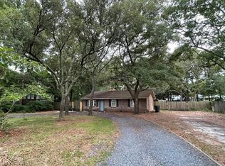 301 Stuart Ave, Southport, NC 28461