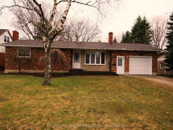 69 Louise St, Minto, ON N0G 1Z0