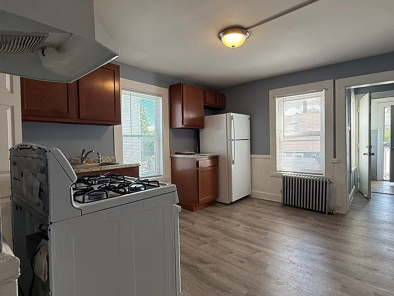 35 Upham St #2 — Photo 4