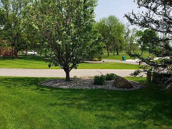 front corner landscaping detail