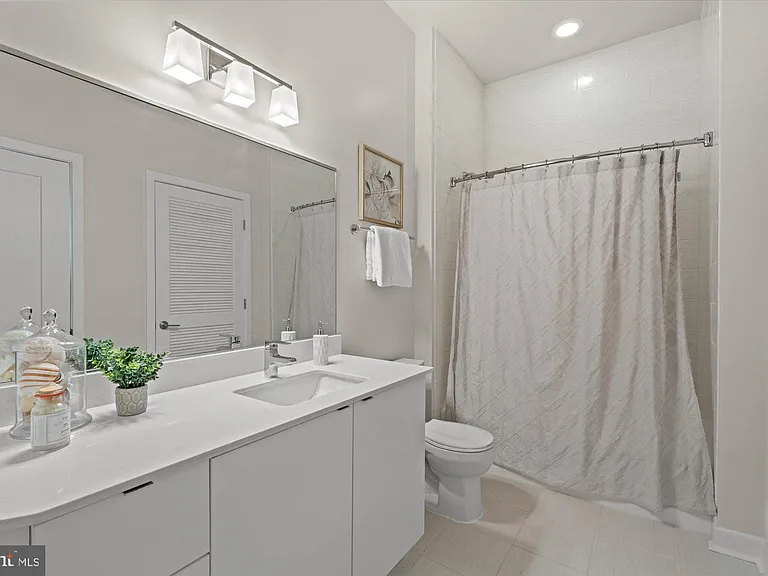 460 New York Ave NW #304 — Photo 21