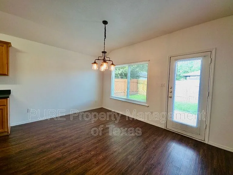 3007 Zachary Ln — Photo 9