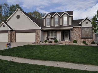 316 Estes Park Dr, Chatham, IL 62629