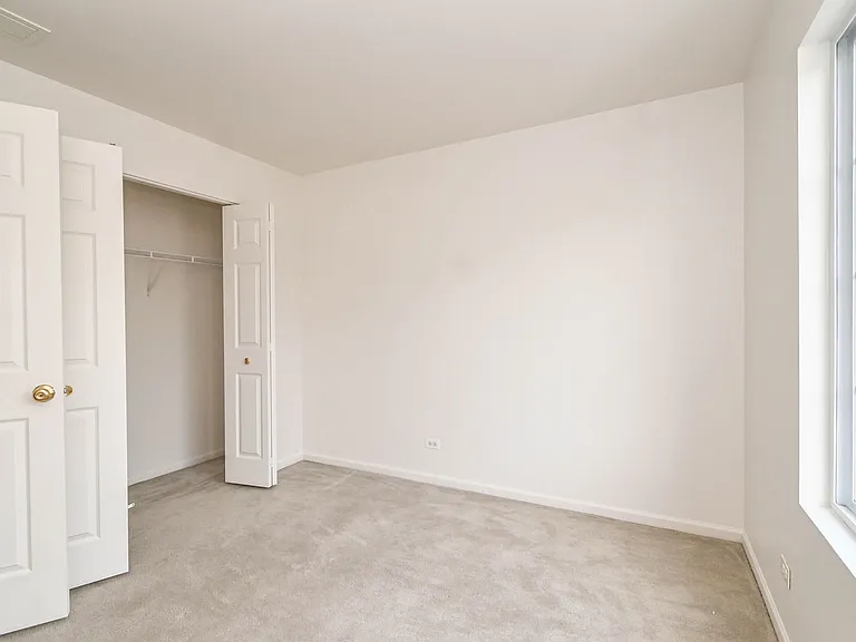 35 Thomas Ct — Photo 23