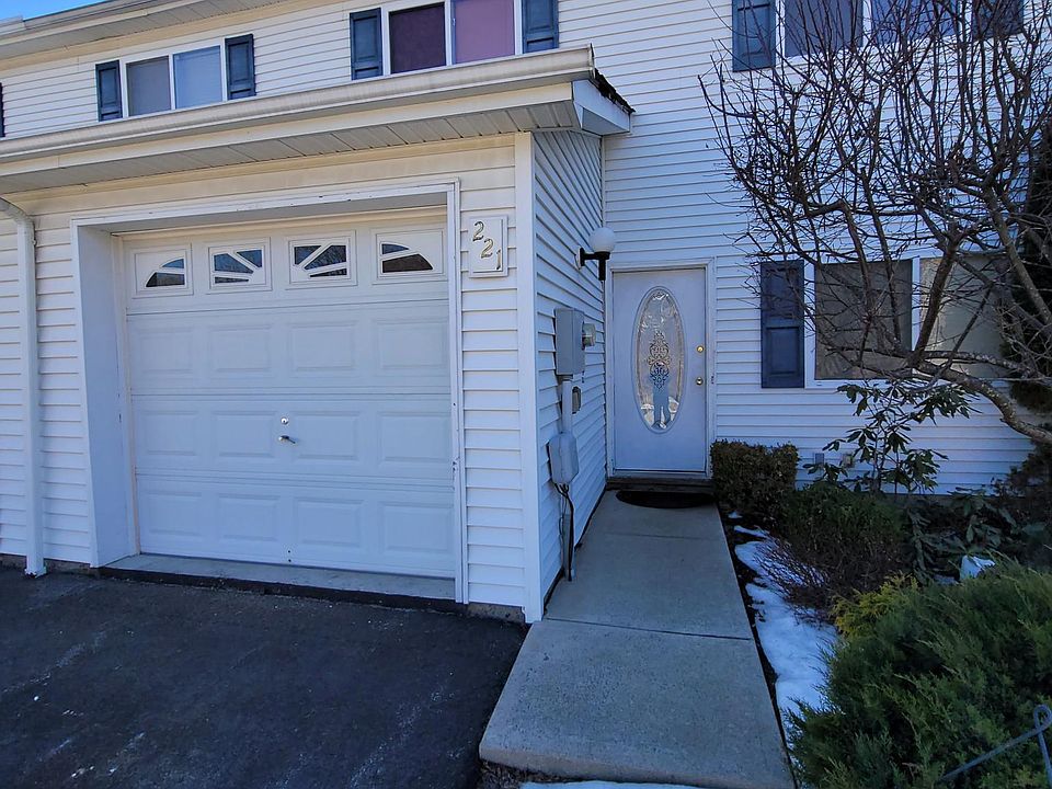 221 Tamerisk Ln, New Windsor, NY 12553 Zillow