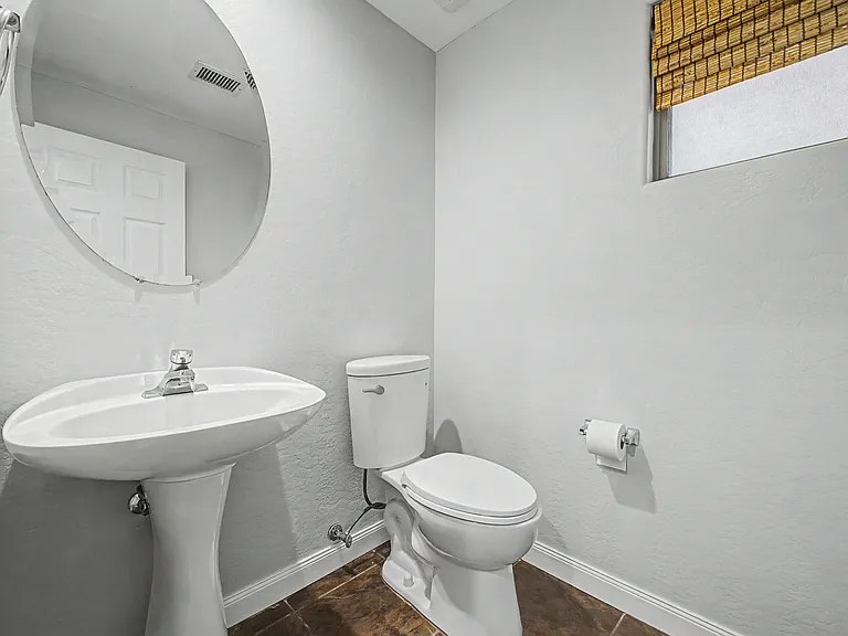 17446 W Yavapai St — Photo 36