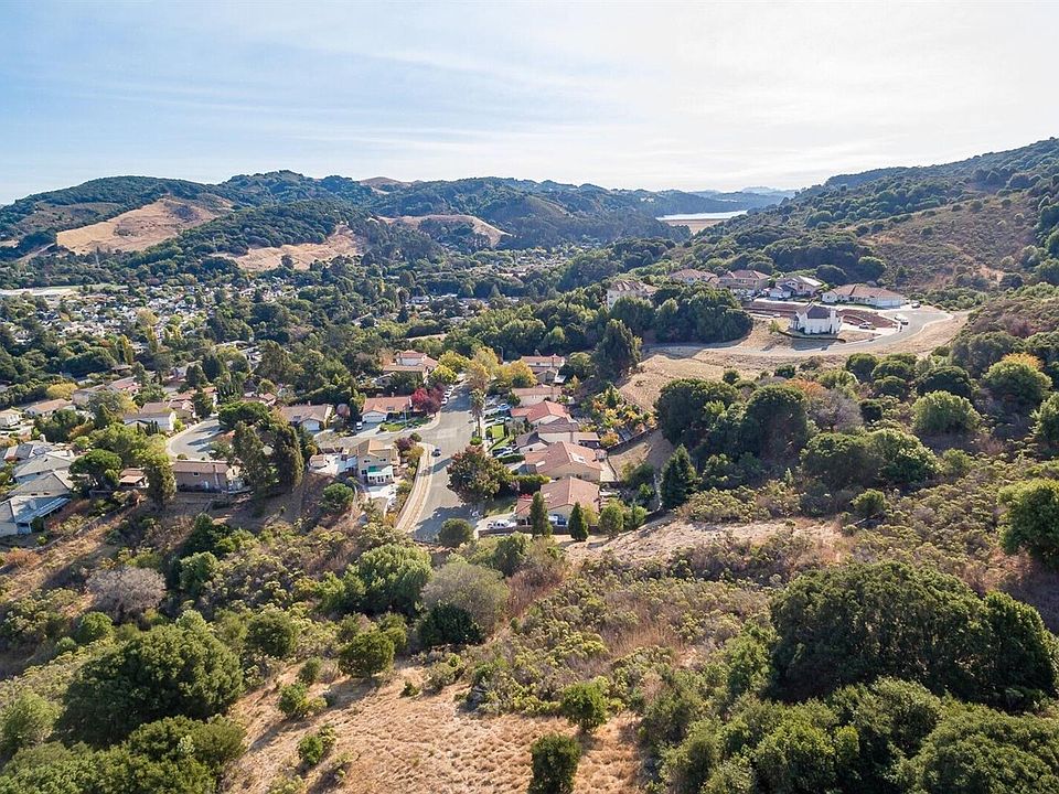 2nd image of Knobcone Dr