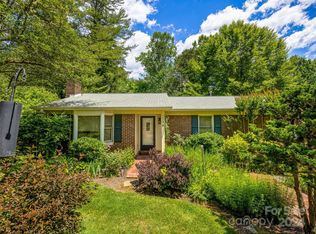 179 Surry Ln, Hendersonville, NC 28791