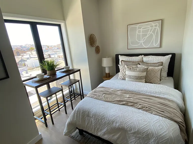 811 Valencia St #203 — Photo 3