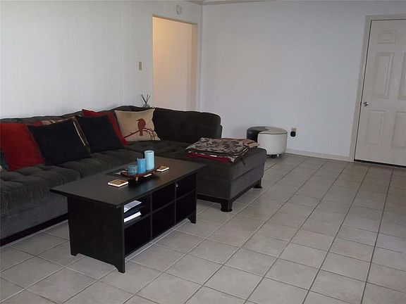 5th image of 7610 Salge Dr