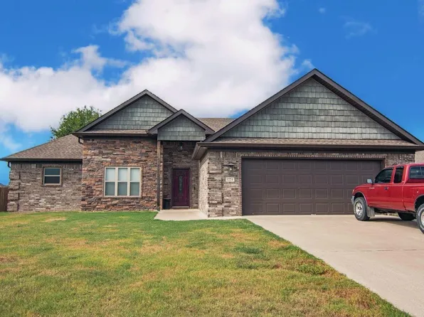 1224 Commons Dr, Jacksonville, AR 72076