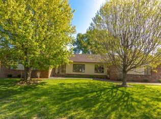 135 Meadow Dale Cir, Kingsport, TN 37663