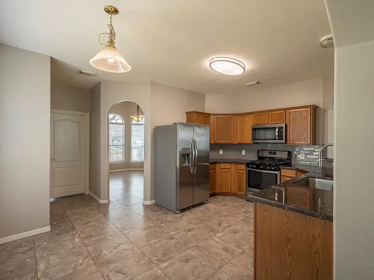 21902 Silverfield Park Ln — Photo 4
