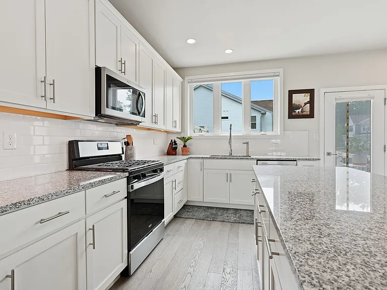 613 Turner Ln — Photo 14