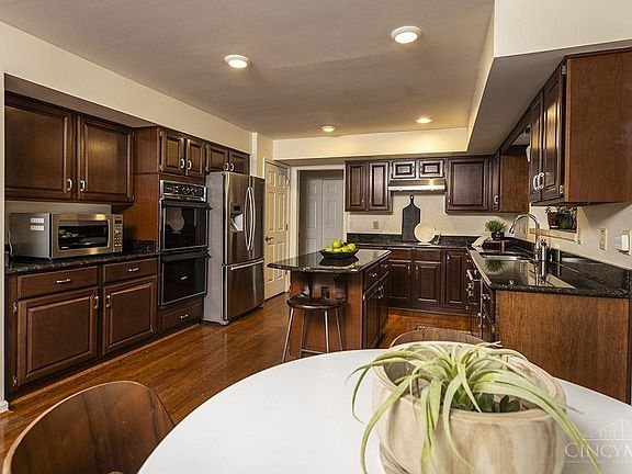 5th image of 9531 Appomattox Ct