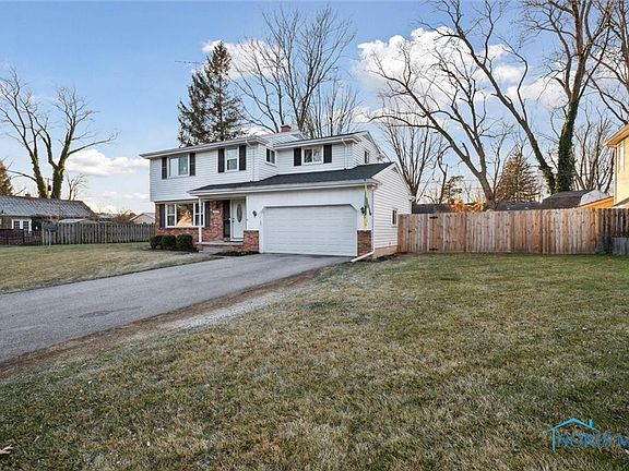 3rd image of 5835 Meadowvale Dr