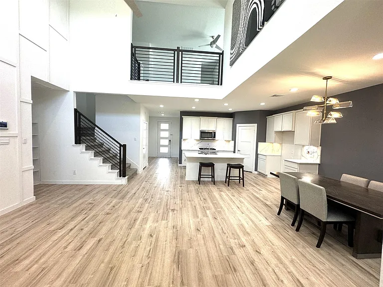 22603 Petrizzi Ln — Photo 16