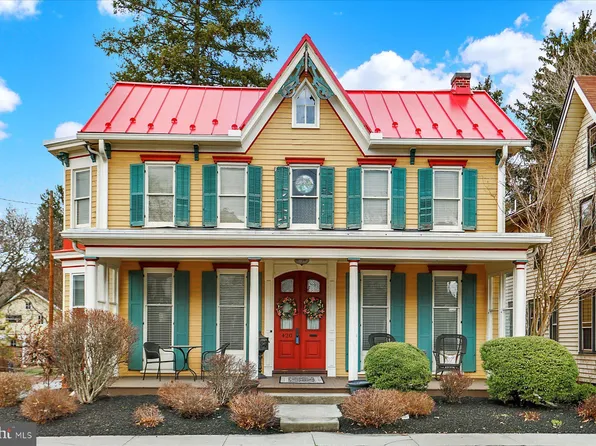 420 W Main St, Mechanicsburg, PA 17055