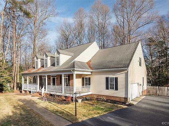 2nd image of 8124 Timberlake Ln