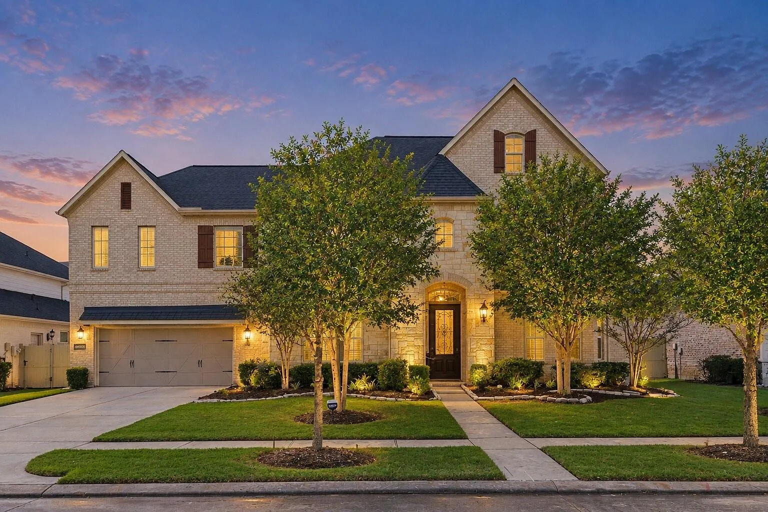 4 bed, 3.5 bath, 4529 sqft, $4,250 — Photo 1