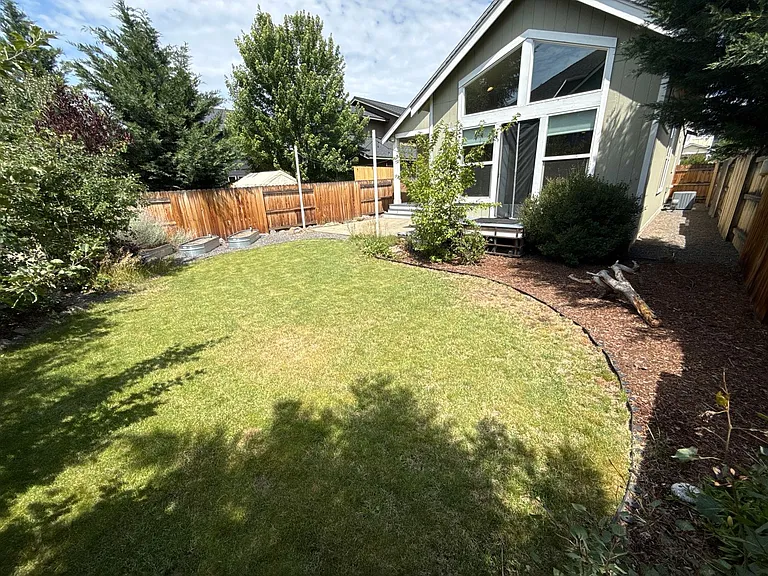 20747 NE Angora Ct — Photo 25