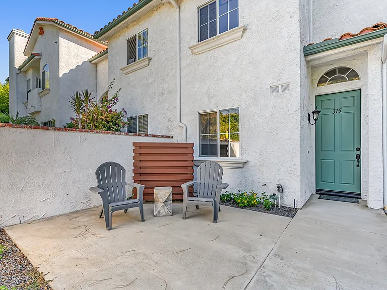 315 Westlake Vista Ln — Photo 5