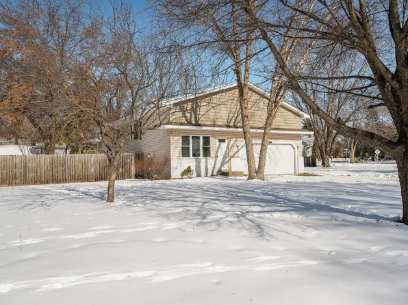 10851 Eagle St NW, Coon Rapids, MN 55433