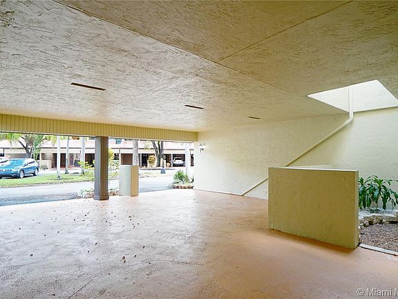 2nd image of 3823 Estepona Ave #11A2