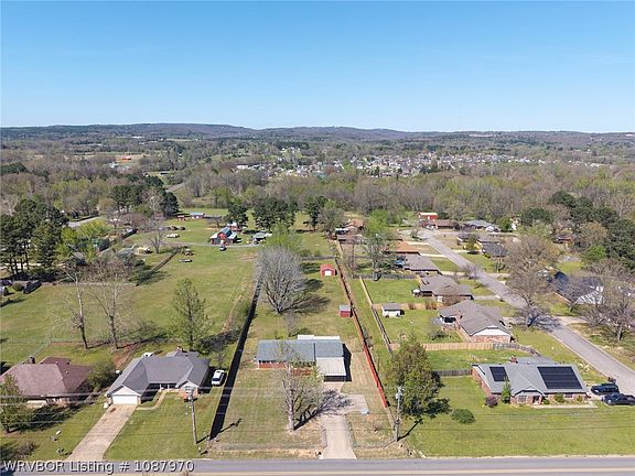 3rd image of 1302 Rena Rd