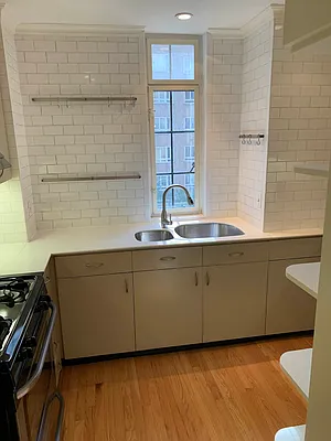 Rented by McDonagh Real Estate | media 36