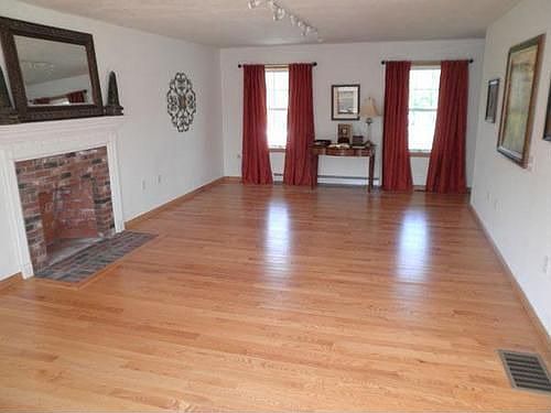 4th image of 141 Highland St