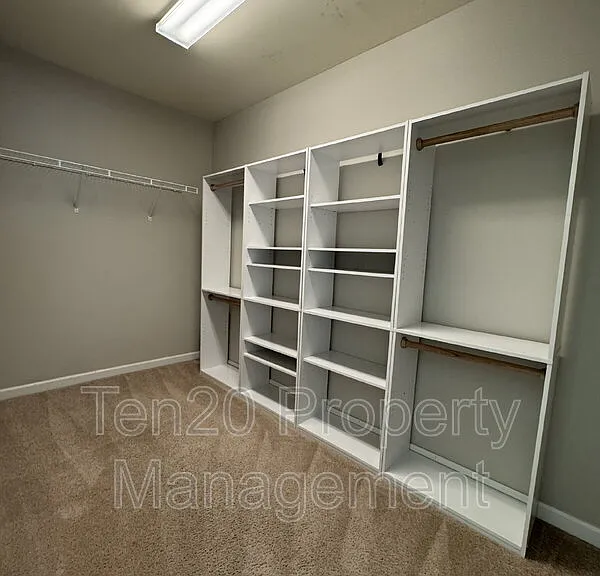 753 Compass Trl — Photo 14