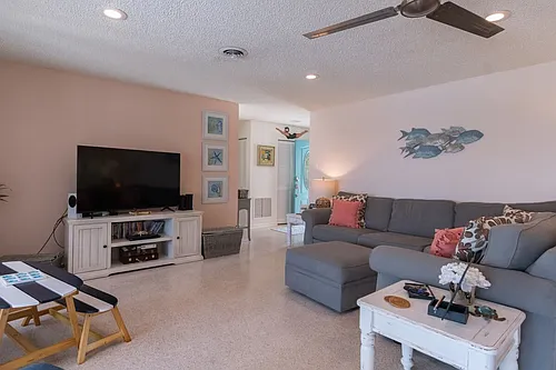 179 Jamaica Dr #ID1044374P Photo 1