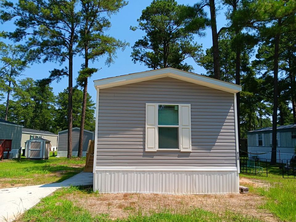 2nd image of 212 Loquat Dr #94