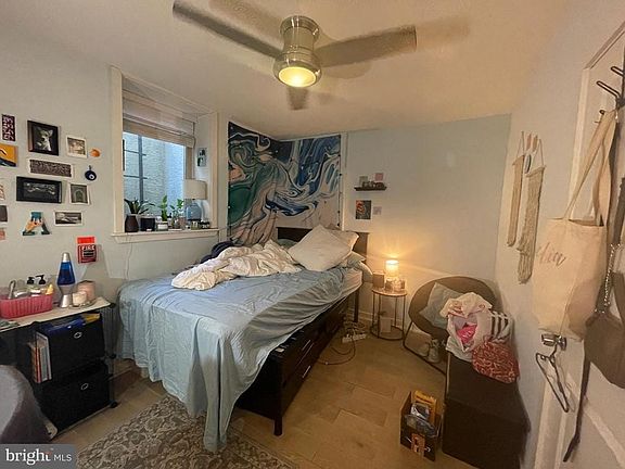 2nd image of 1527 W Seybert St Unit A