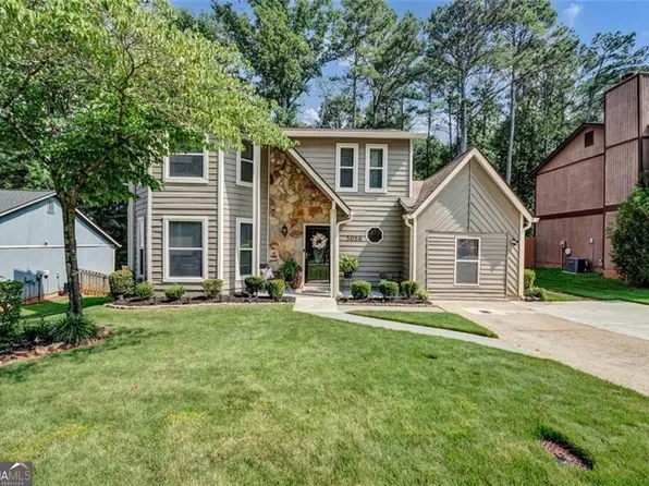 5086 N Woodbridge Trl, Stone Mountain, GA 30088